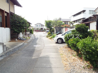 【前面道路含む現地写真】