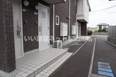 【エントランス】 | エヴァグリーン南斎院