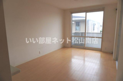 【居間・リビング】 | エヴァグリーン南斎院