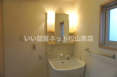 【洗面所】 | エヴァグリーン南斎院