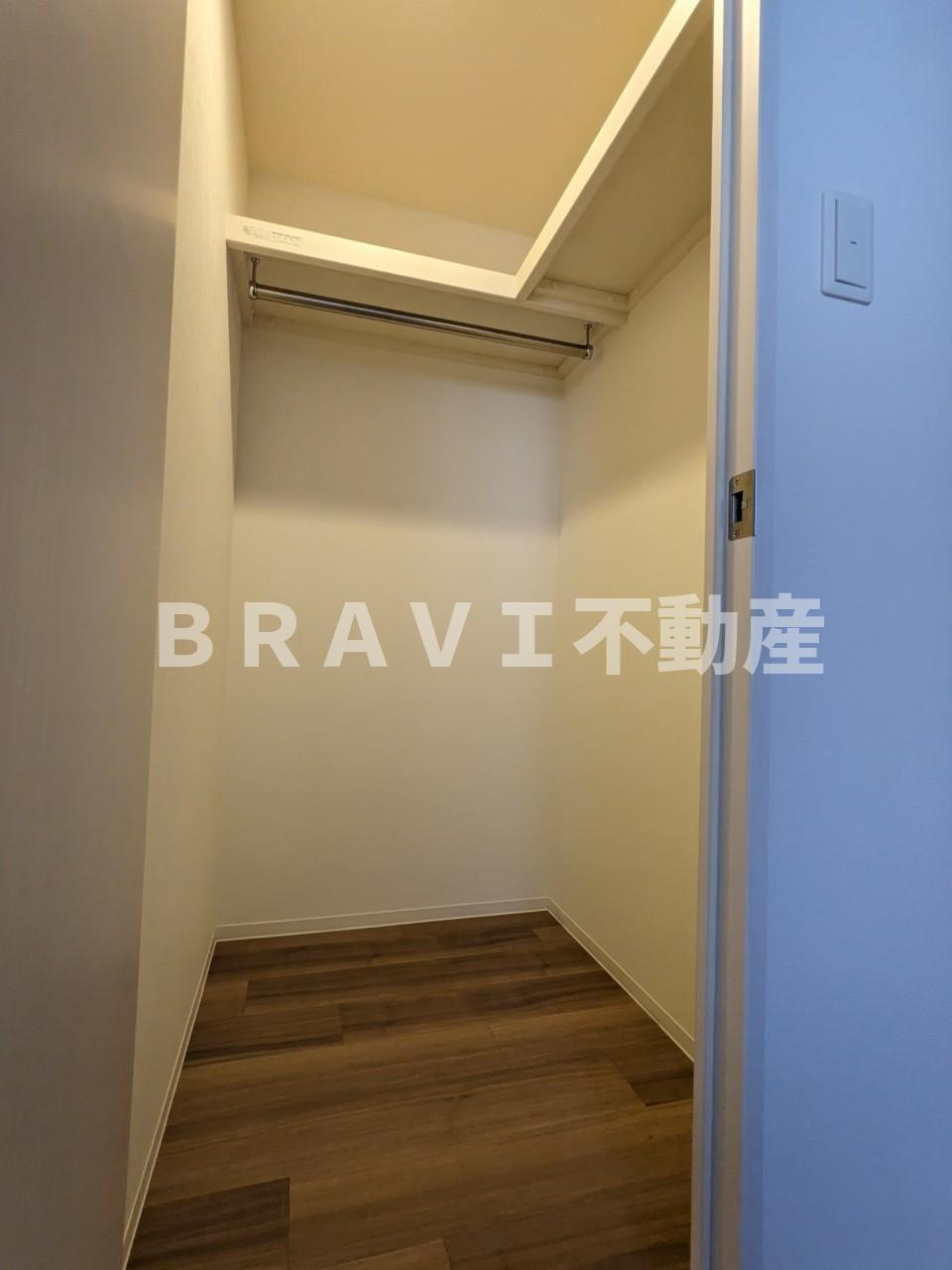 エスリード大阪城アクシス BRAVI不動産の収納|【エスリード大阪城アクシス】ウォークインクローゼット