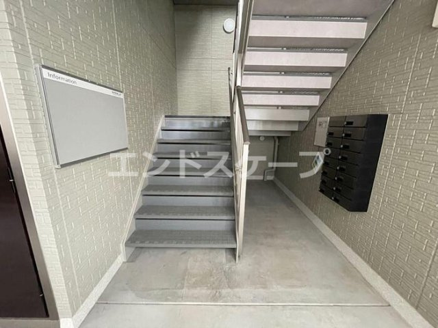 サントリーニのエントランス|高崎、前橋エリアのお部屋探しはエンドスケープまで！お客様の理想お聞かせ下さい♪