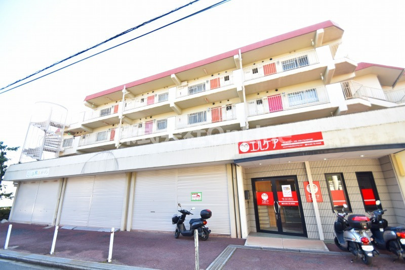 西岩崎コーポの外観