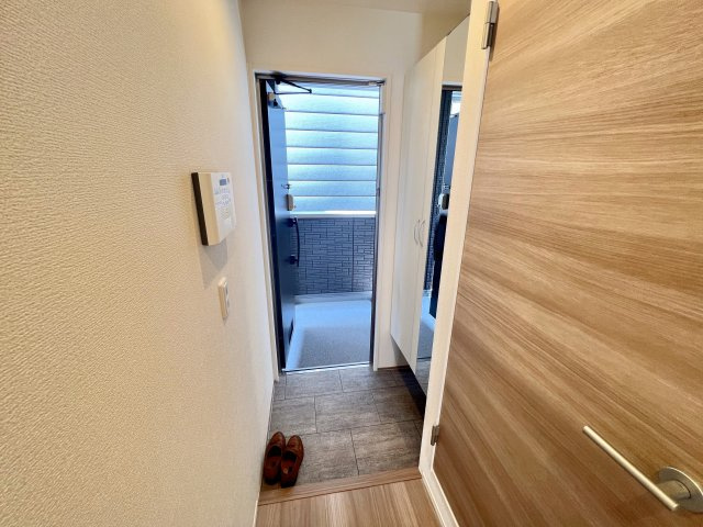 サントリーニの玄関|高崎、前橋のお部屋探しはエンドスケープまで！お客様の理想お聞かせ下さい♪