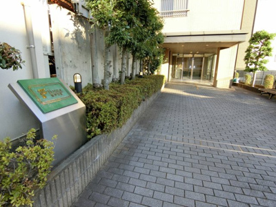 【エントランス】 | ファミール松戸五香