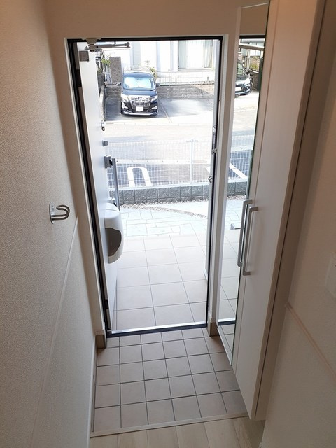 リビングフォレスト.Tの玄関