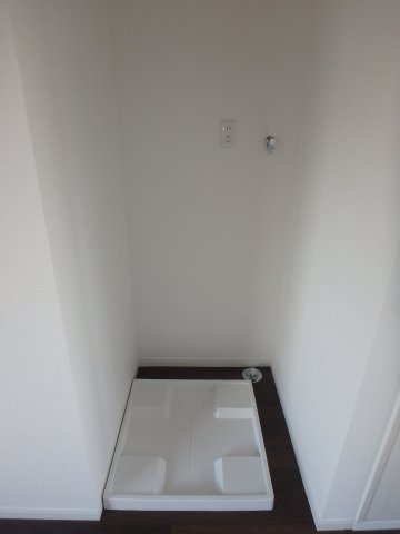 R5年リノベ東町借家のその他|東町　借家2F　1LDK　室内洗濯機置場