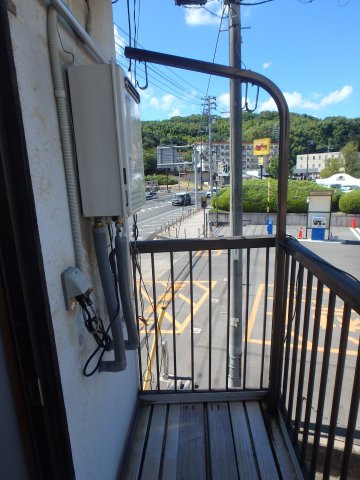R5年リノベ東町借家のバルコニー|東町　リノベ東町借家2F　1LDK　ベランダ