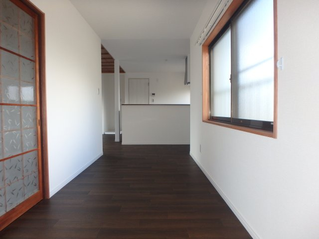 R5年リノベ東町借家の居間・リビング|東町　借家2F　1LDK　居間・リビング