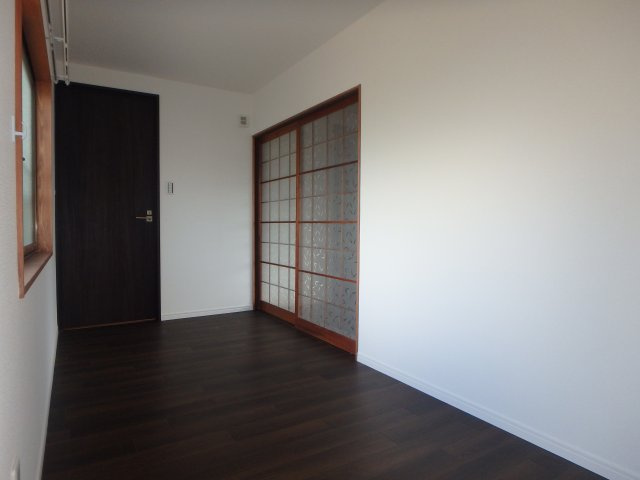 R5年リノベ東町借家の居間・リビング|東町　借家2F　1LDK　居間・リビング