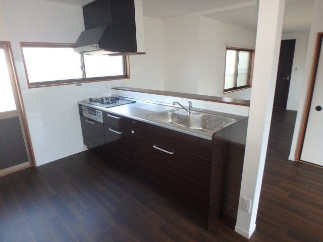 R5年リノベ東町借家のキッチン|東町　借家2F　1LDK　キッチン