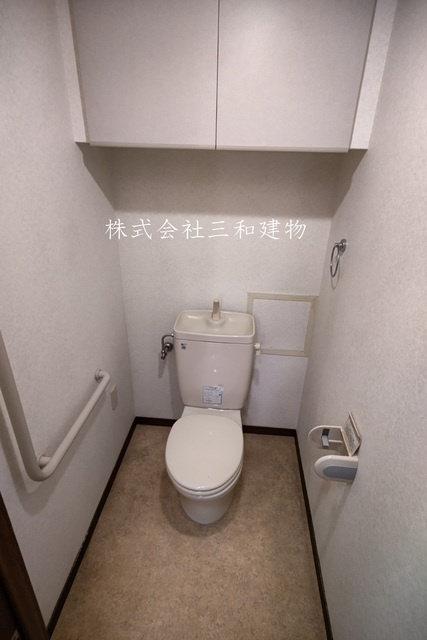 ロワイヤル守屋のトイレ|同間取り別室の参考写真です