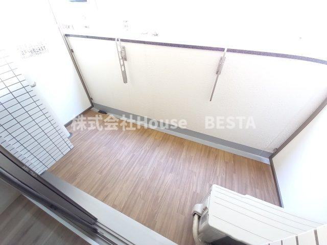 プレサンス兵庫ヴィアーレのバルコニー