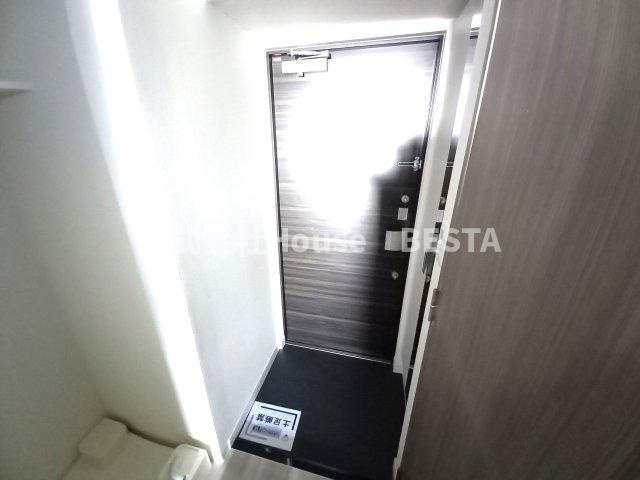 プレサンス兵庫ヴィアーレの玄関