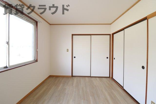 メゾンブランシュ弐番館の寝室|ゆとりの広さです