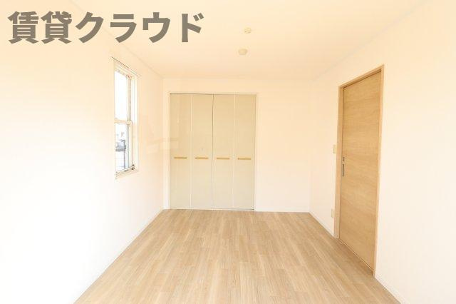 メゾンブランシュ弐番館の洋室|使い勝手のいい洋室です