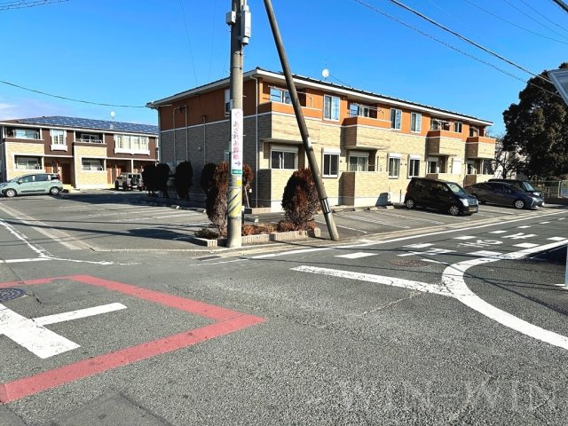 オルキスコートの駐車場