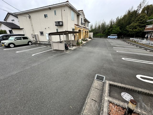 スクエア21の駐車場
