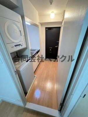 【内装】 | ステュディオフラット室町 | 明るい色調の室内です