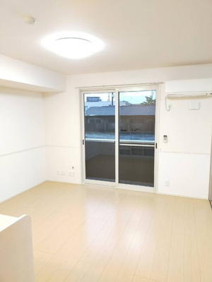 【居間・リビング】 | コージーコート東新川 | ゆったりとした居間です