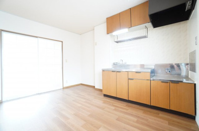 【居間・リビング】 | エスポワール壱番館 | ※同物件・同タイプの写真です。