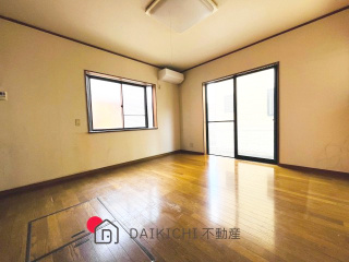【居間・リビング】 | 熊谷市拾六間　中古戸建