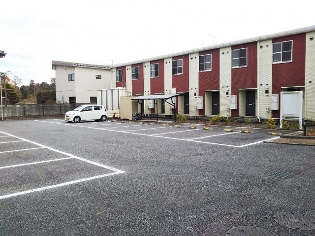 レオネクストライムの駐車場