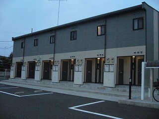 レオパレスHARUのエントランス