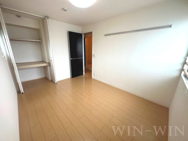プレミール上野 A棟の寝室
