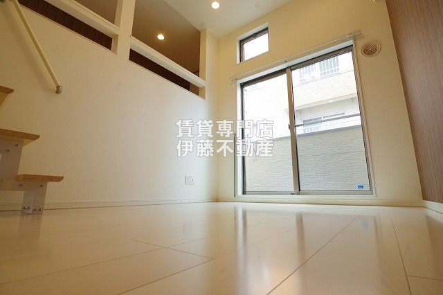 セレーノオオゾネの洋室