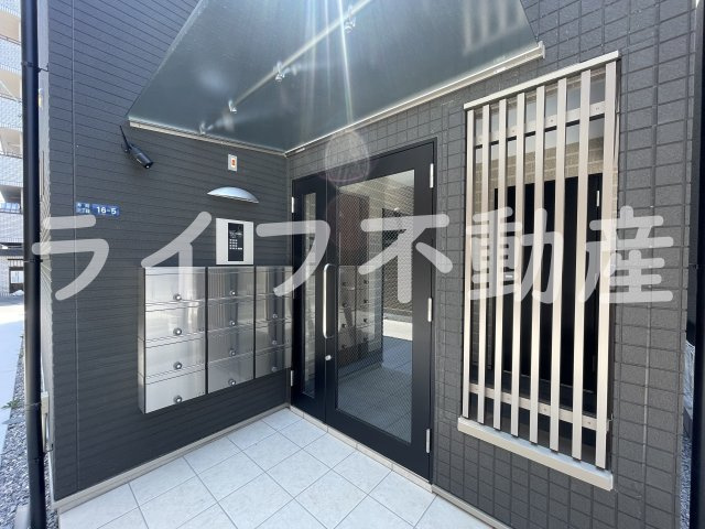 ティアラ北巽のエントランス|落ち着いたエントランスです