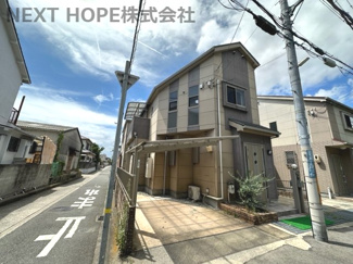 【外観】 | 平成１７年５月建築！令和５年７月室内外リフォーム済み♪お待たせ無しで即ご入居していただけます(^^)北東角地で明るく開放的な戸建住宅です♪ぜひ現地をご覧ください(^^)