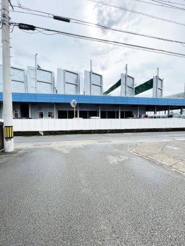 加渡ビルの周辺