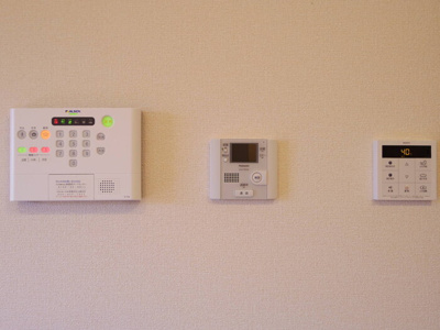 【セキュリティ】 | シェグラヴェート | ALSOKホームセキュリティ搭載・オートロックインターホン