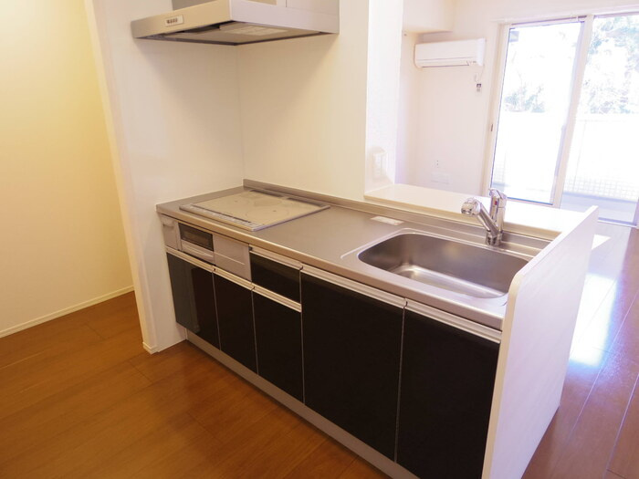 シェグラヴェートのキッチン|カウンターキッチン(IHｸｯｷﾝｸﾞﾋｰﾀｰ付き)