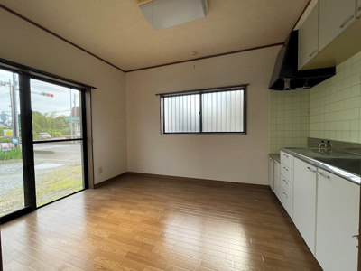 【居間・リビング】 | 根岸アパート | 使いやすい居間です