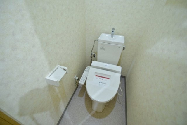 S-FORT船橋rootsのトイレ|ウォシュレット付きです