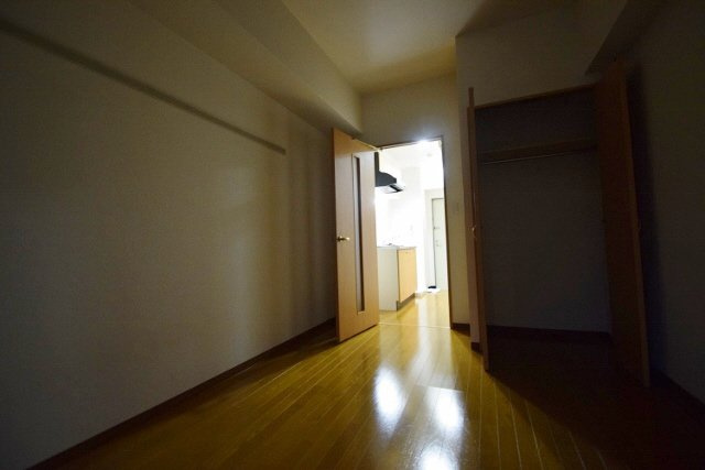 S-FORT船橋rootsの居間・リビング|エレベーター