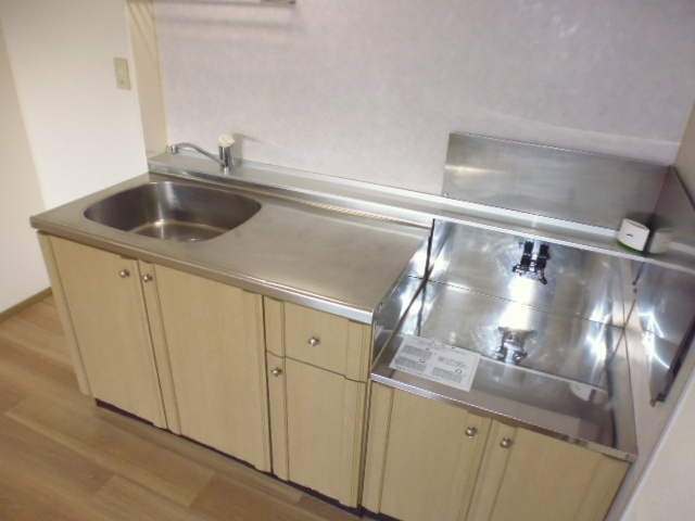 レイモンドサンヴィレッジＤのキッチン|ガスコンロ設置可