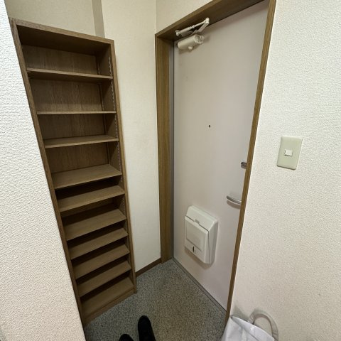 メゾンシエナⅢの玄関