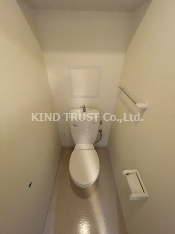 デセンテ北梅田のトイレ|ゆったりとした空間のトイレです