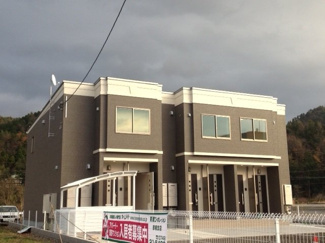 【外観】 | メゾン　かきつばた | 外観写真（昼）