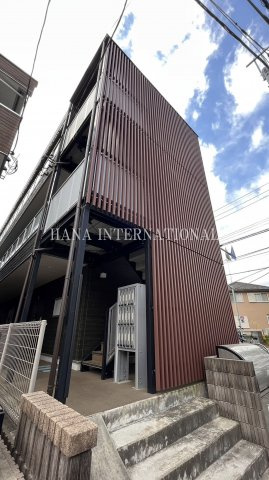 リブリ・リアの外観