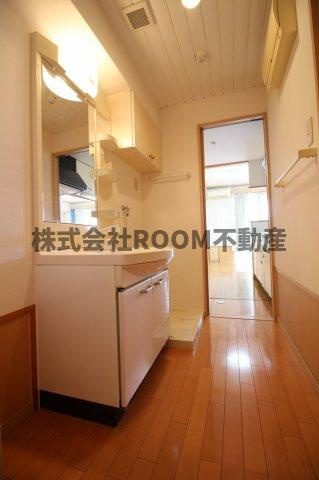 フローリッシュ広呂原の洗面所|コンパクトで使いやすい洗面所