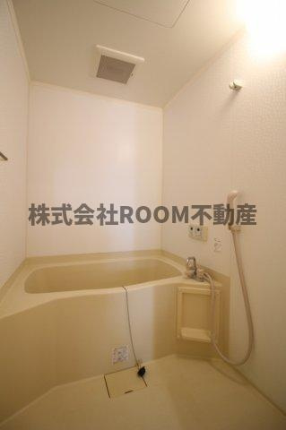 フローリッシュ広呂原の浴室|落ち着いた空間のお風呂です