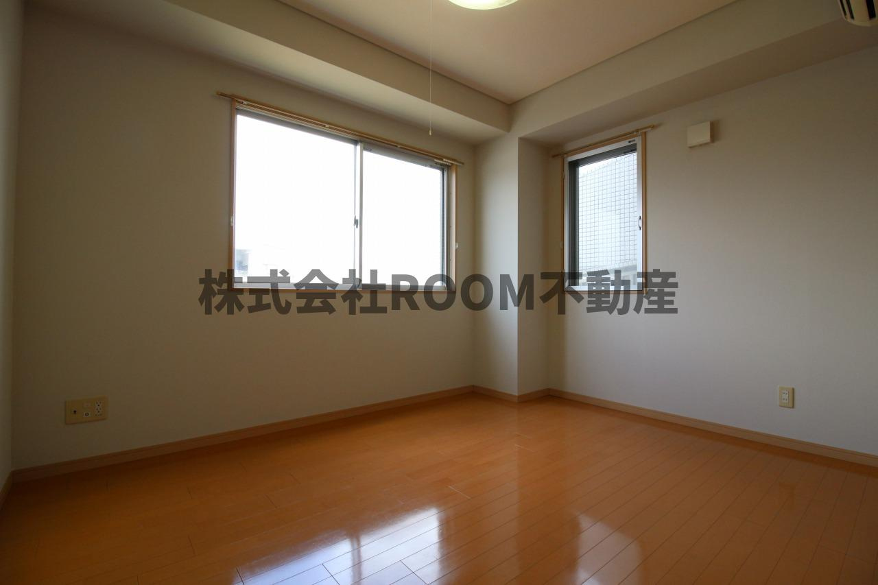 フローリッシュ広呂原の寝室|落ち着いた色調の寝室です