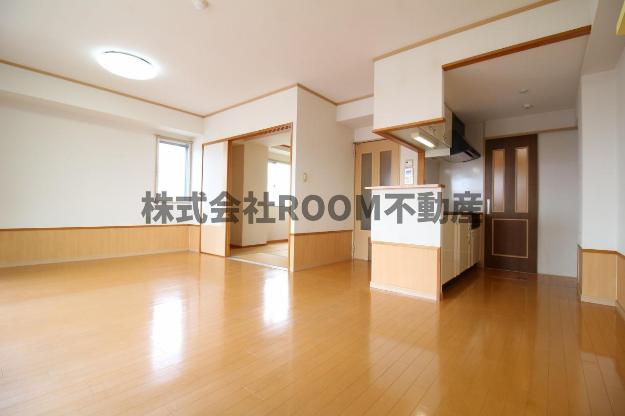 フローリッシュ広呂原の居間・リビング|使いやすいリビングです