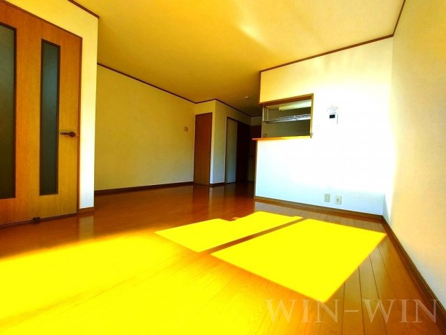 キャプリコーンエス Bの居間・リビング