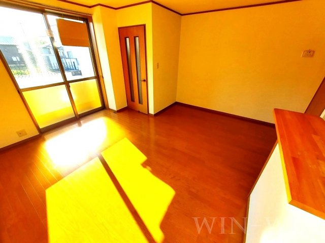 キャプリコーンエス Bの居間・リビング