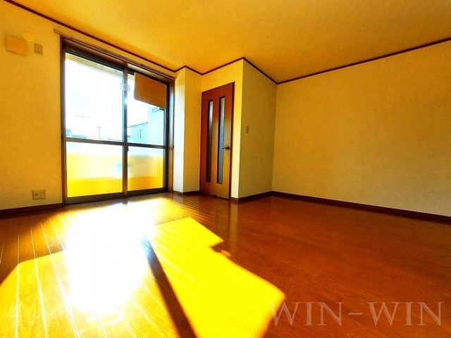 キャプリコーンエス Bの居間・リビング